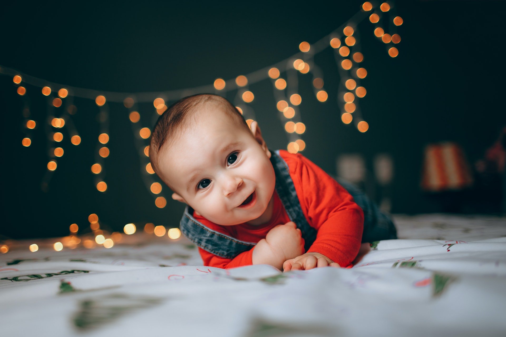 Pourquoi opter pour des papiers peints pour la décoration de la chambre de votre bébé ?