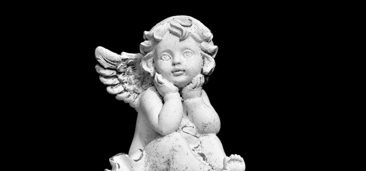 Comment choisir une statue d’ange pour décorer son jardin ?